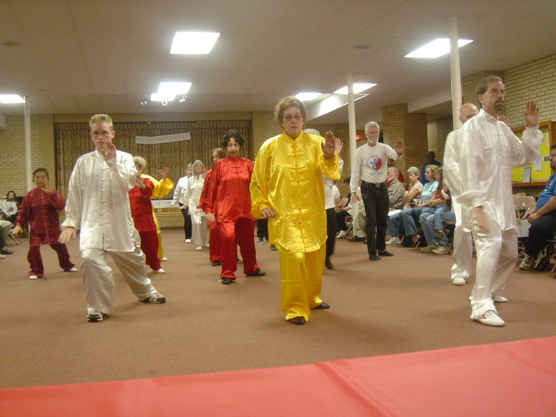Image: /media/?path=/sports/Kung Fu/2004-10-02 Malee's School 10th Anniversary/DSC03438.JPG